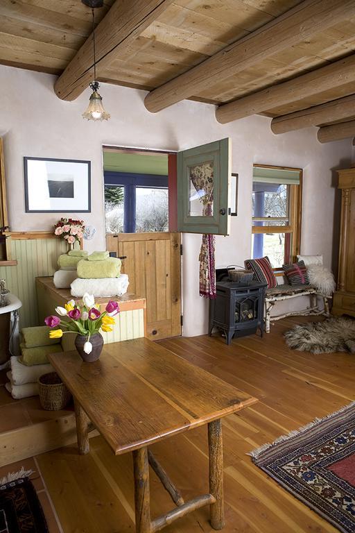 Casa Gallina - An Artisan Inn 타오스 객실 사진