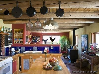 Casa Gallina - An Artisan Inn 타오스 내부 사진